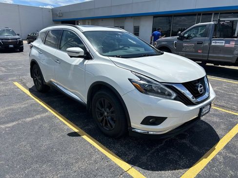 Used 2018 Nissan Murano SV w/ Premium Package AWD/4WD image 2