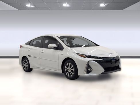 Used 2022 Toyota Prius Prime Limited image 6