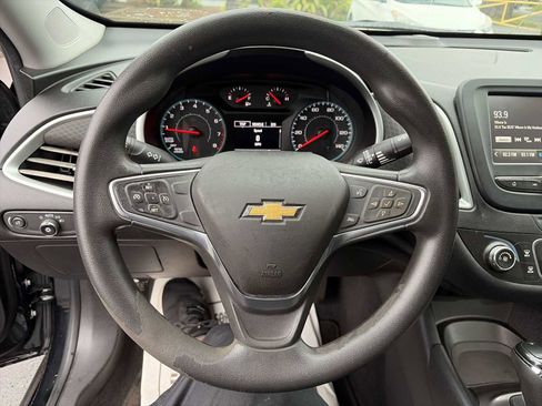 Used 2018 Chevrolet Malibu LS image 11