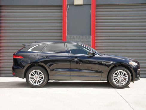 Used 2020 Jaguar F-PACE Prestige image 6