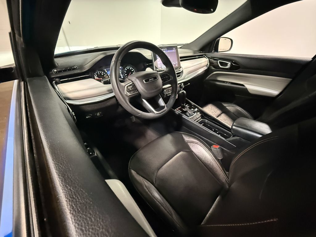Used 2024 Jeep Compass Limited AWD/4WD image 59
