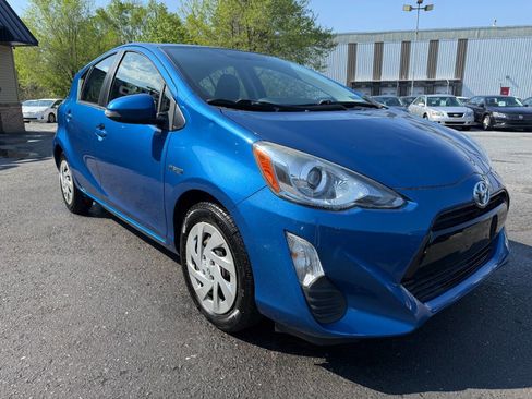 Used 2016 Toyota Prius C Two FWD image 3