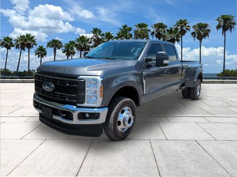 Used 2025 Ford F350 XL AWD/4WD image 3