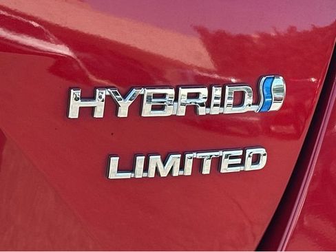 Used 2019 Toyota Prius Limited image 32