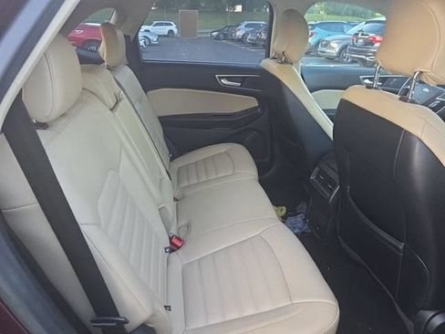 Used 2018 Ford Edge SEL w/ Equipment Group 201A FWD image 11