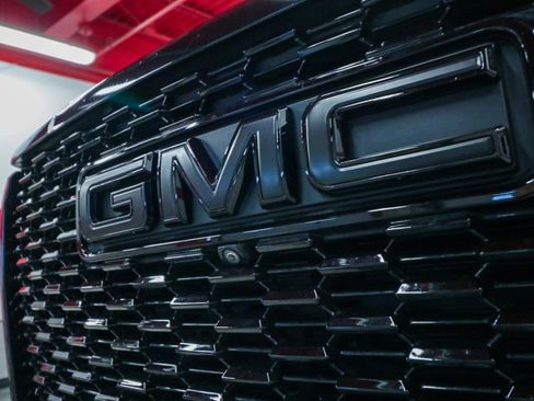 Used 2022 GMC Yukon XL Denali RWD image 44