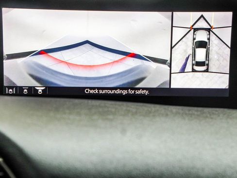 Used 2022 MAZDA MAZDA3 s image 27