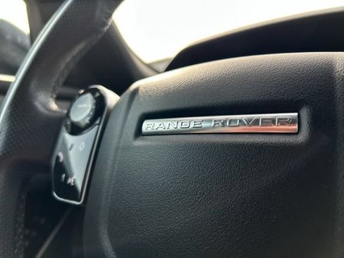 Used 2019 Land Rover Range Rover Velar R-Dynamic SE AWD/4WD image 46