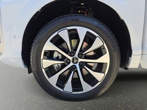 New 2026 Audi Q3 quattro 2.0T AWD/4WD image 33