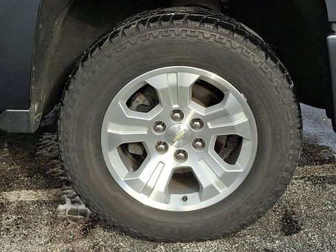 Used 2018 Chevrolet Silverado 1500 LT w/ All Star Edition image 10