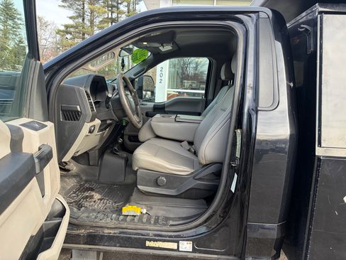 Used 2018 Ford F550 4x4 Regular Cab Super Duty image 20