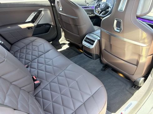 Used 2026 BMW 740i w/ Premium Package RWD image 15