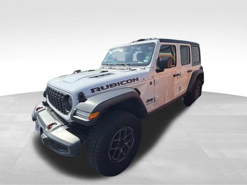 Used 2024 Jeep Wrangler Unlimited Rubicon AWD/4WD image 5
