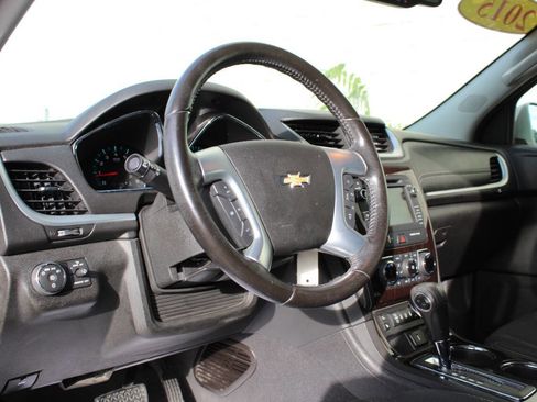 Used 2015 Chevrolet Traverse LT image 10