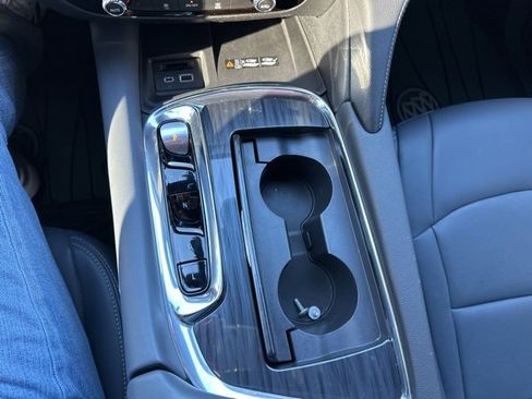 Used 2023 Buick Enclave Essence w/ Sport Touring Edition image 15