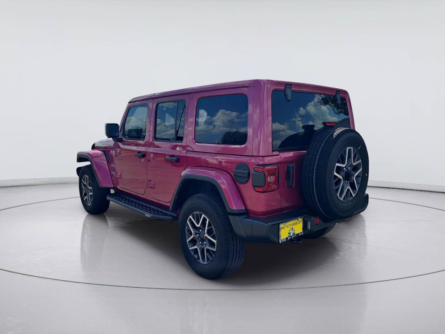 Used 2024 Jeep Wrangler Unlimited Sahara AWD/4WD image 3
