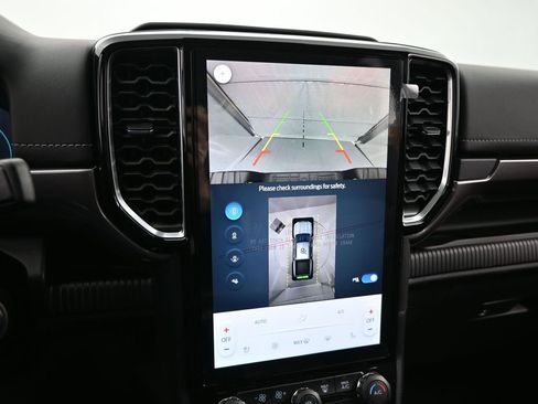 New 2025 Ford Ranger Lariat w/ FX4 Off-Road Package image 21