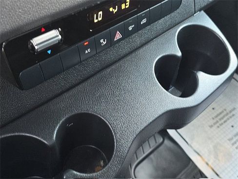 Used 2023 Mercedes-Benz Sprinter 2500 image 18