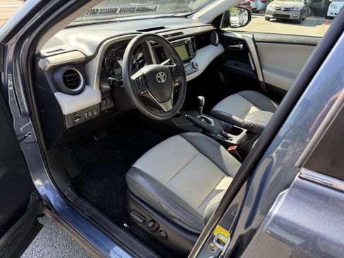 Used 2014 Toyota RAV4 Limited w/ Technology Package image 8