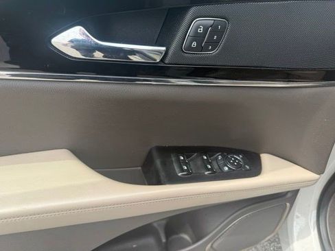 Used 2022 Lincoln Nautilus Reserve FWD image 13