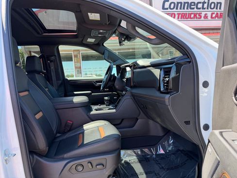 Used 2023 GMC Sierra 1500 AT4 w/ AT4 Premium Package AWD/4WD image 27