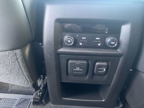 Certified 2022 Chevrolet Traverse High Country image 22