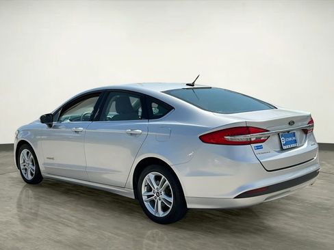 Certified 2018 Ford Fusion S FWD image 3