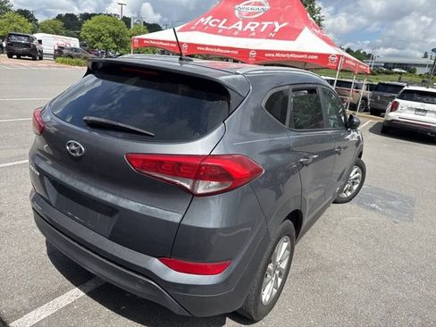 Used 2016 Hyundai Tucson SE w/ Option Group 02 FWD image 3