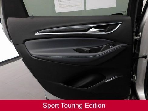 Used 2022 Buick Enclave Essence w/ Sport Touring Edition image 28