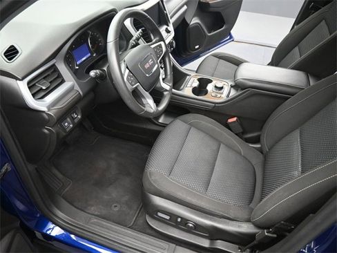 Used 2023 GMC Acadia SLE w/ Driver Convenience Package image 9