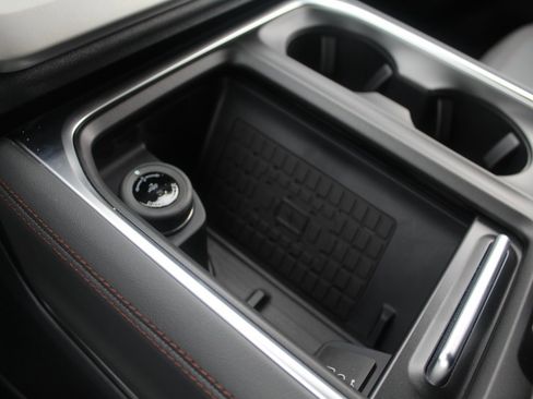 New 2025 Ford Expedition Active image 19