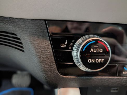 Used 2023 Mitsubishi Outlander SEL 40th Anniversary image 24