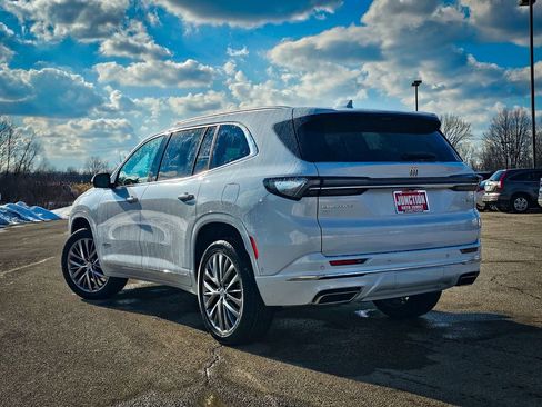 New 2026 Buick Enclave Avenir w/ Super Cruise Package AWD/4WD image 5