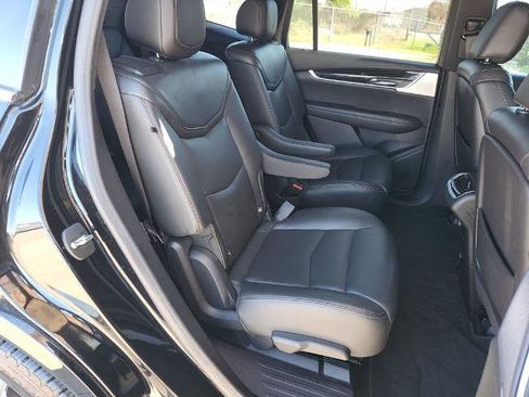 Used 2020 Cadillac XT6 Premium Luxury image 15