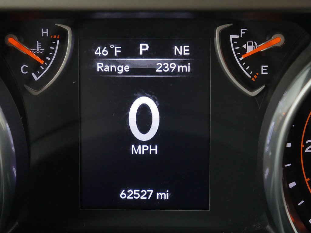 Used 2018 Jeep Wrangler Unlimited Sport AWD/4WD image 26