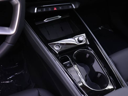 New 2026 Audi Q3 quattro 2.0T AWD/4WD image 14