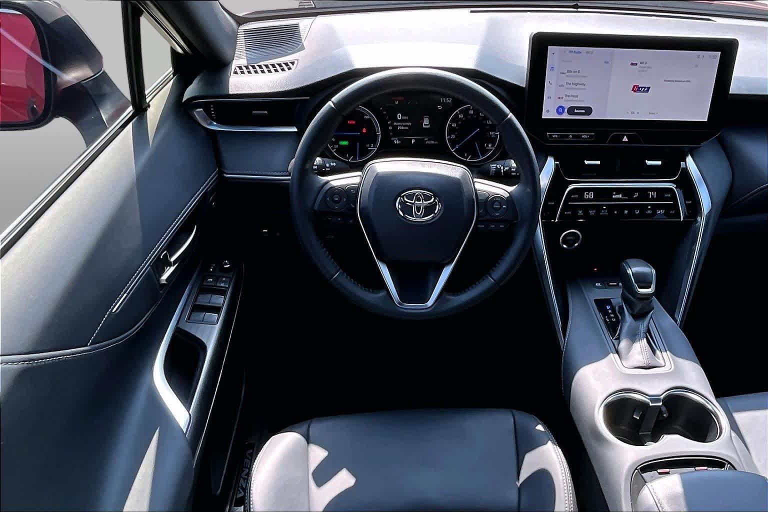 Used 2024 Toyota Venza Nightshade AWD/4WD image 6