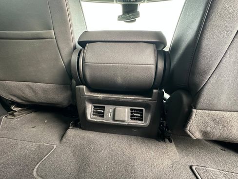 Used 2025 GMC Sierra 1500 SLT image 18