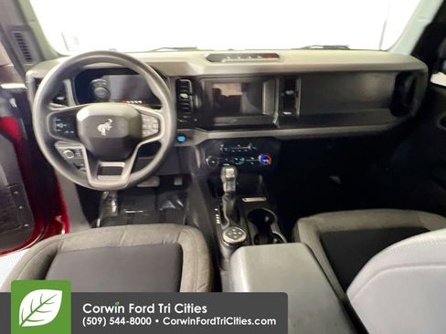 Used 2021 Ford Bronco Base w/ Sasquatch Package image 7