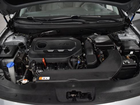 Used 2017 Hyundai Sonata SE image 32