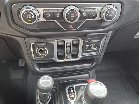 Used 2018 Jeep Wrangler Unlimited Sport S image 19