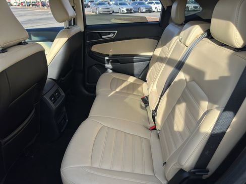 Used 2020 Ford Edge SEL image 13