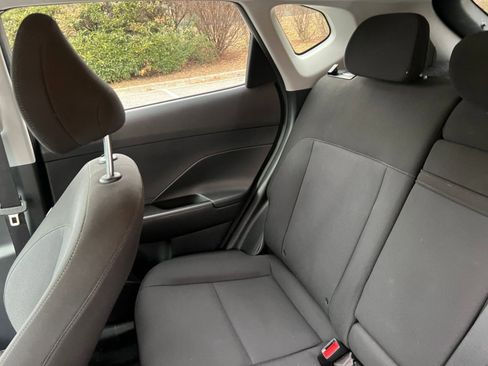 Used 2025 Hyundai Kona SEL image 34