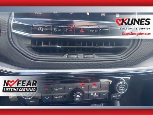 Used 2025 Jeep Compass Trailhawk image 24