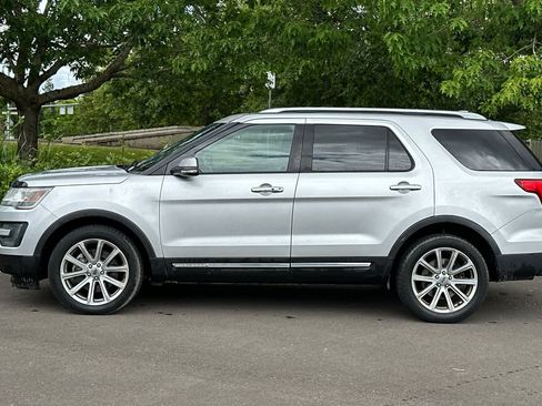 Used 2016 Ford Explorer Limited AWD/4WD image 5
