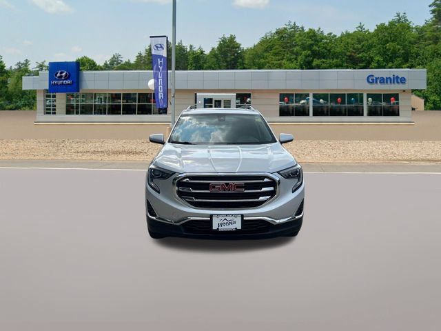 Used 2021 GMC Terrain SLT w/ Infotainment Package II AWD/4WD image 3