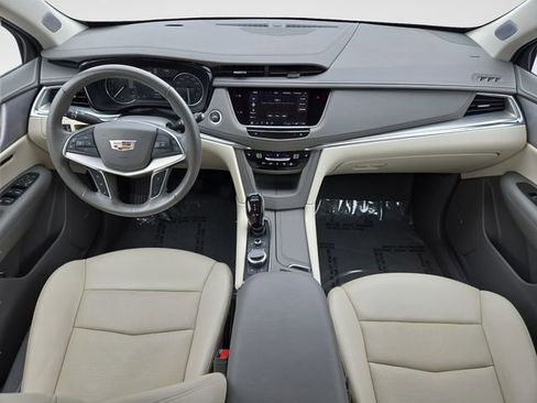 Used 2022 Cadillac XT5 Premium Luxury FWD image 10