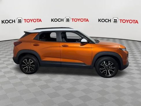 Used 2022 Chevrolet TrailBlazer ACTIV w/ Sun and Liftgate Package image 2