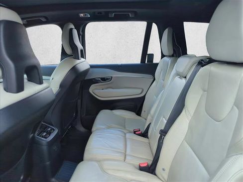 Used 2021 Volvo XC90 T8 R-Design w/ Advanced Package image 17