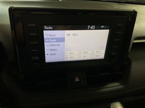 Used 2019 Toyota RAV4 XLE AWD/4WD image 25